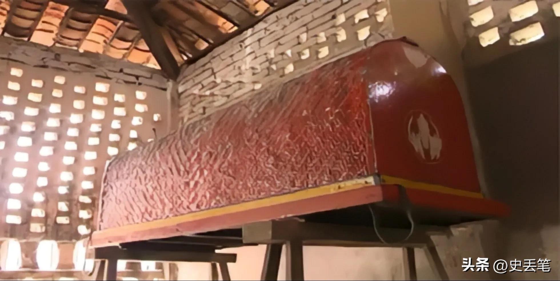 越南有个怪村，全村只有一口棺材，平时村民喜欢穿黑衣黑裤