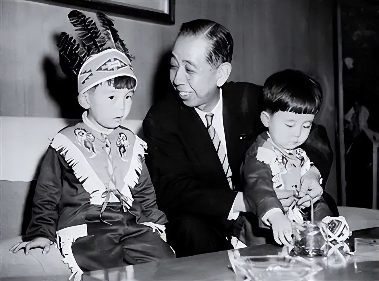 安倍被袭身亡，驻日中国美女记者含泪报道，想过牺牲的护国烈士吗