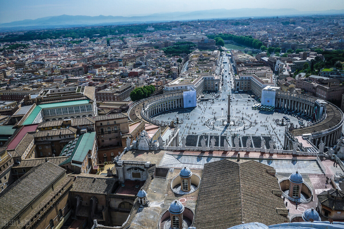 海岸线6000公里的国家,摩纳哥的国土面积与人口