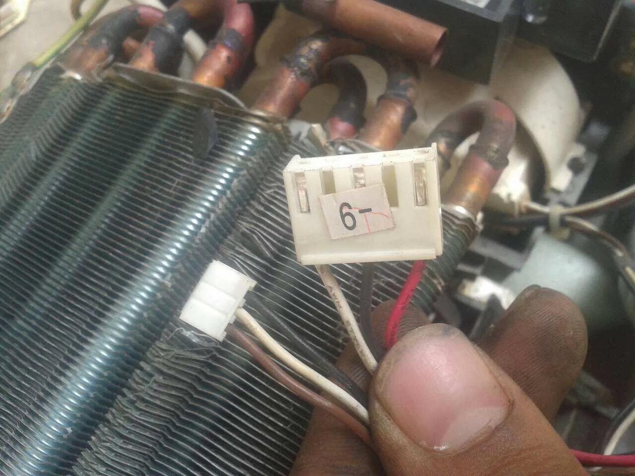 空调下雨跳闸啥原因,空调的空气开关跳闸