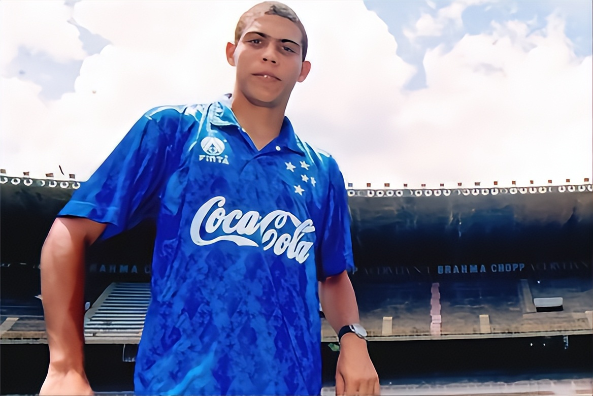 罗纳尔多个人生涯纪录,罗纳尔多背后的故事