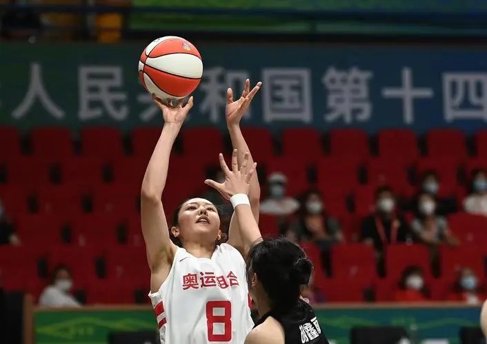 大快人心，李梦商业代言被队友顶替，50万收入拱手让人