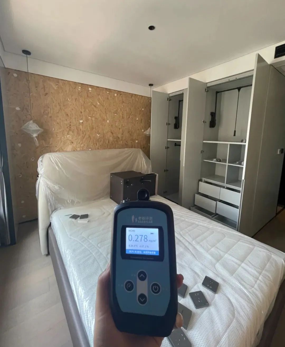 屋里只贴墙布有甲醛吗,邻居家的甲醛超标会影响我家吗