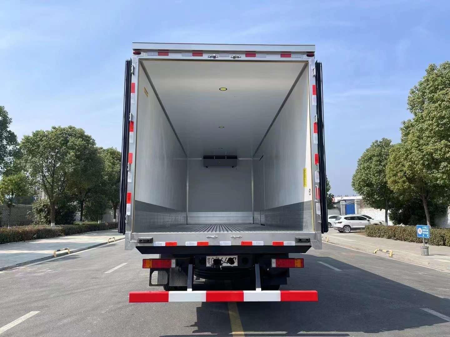 东风天锦plus6米8冷藏车好做吗,东风天锦6.8冷藏箱多高