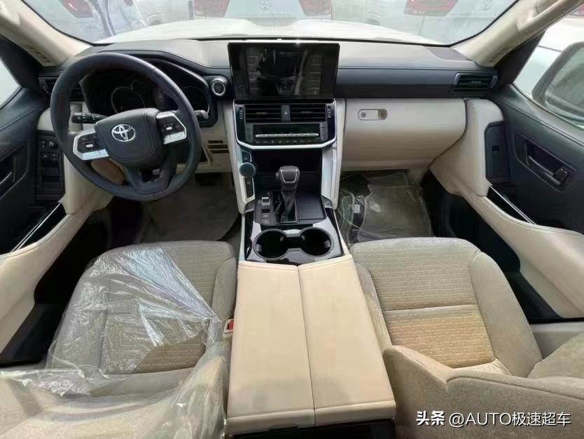 丰田陆巡lc300grsport试车视频,陆巡lc300和雷克萨斯lx600