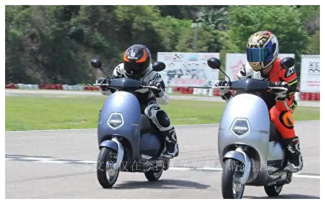 续航100公里以上新国标电动车推荐,速度能达到60的长续航电动车推荐