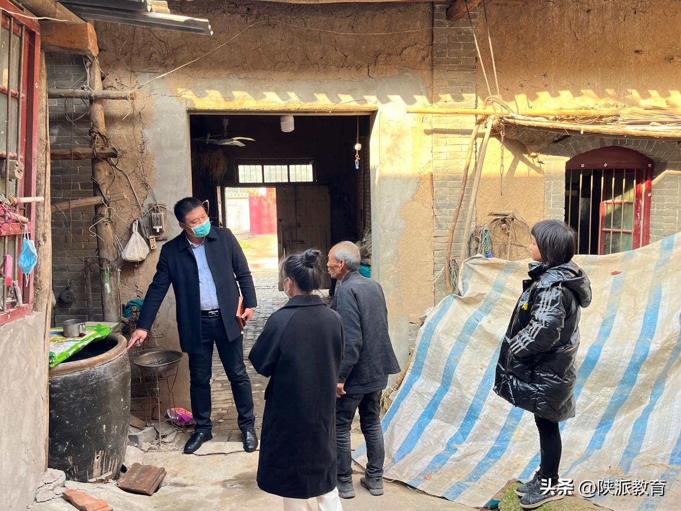 一个农村校长的“三问”与“三答”——记渭南市临渭区官底镇中心校校长孟永锋