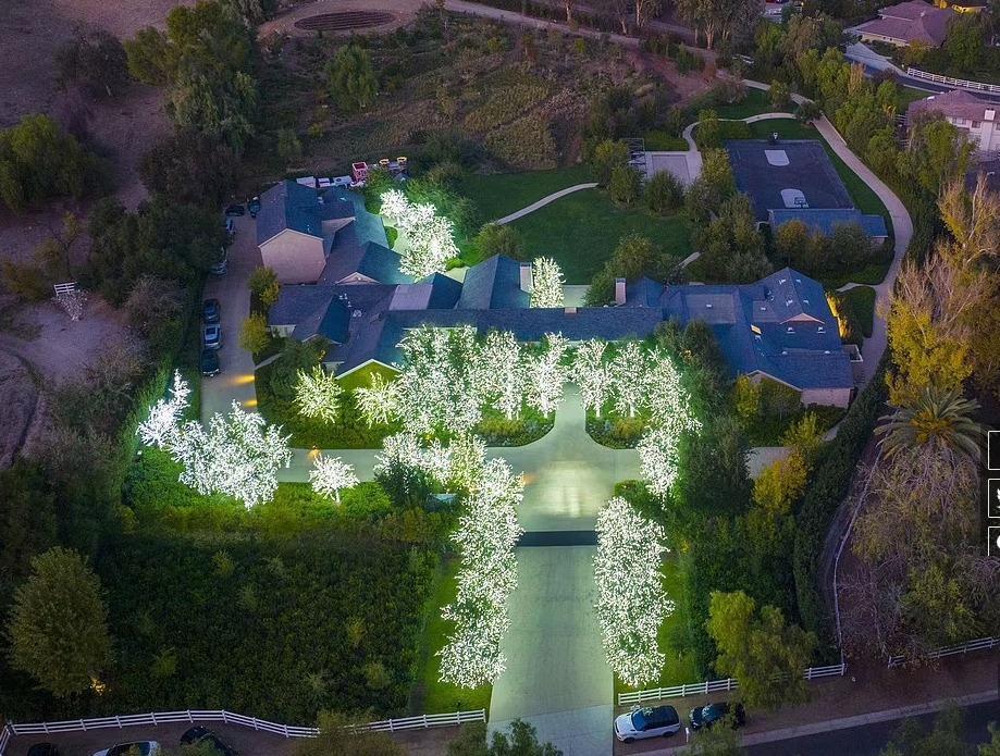 卡戴珊家族每个女儿的恋爱史,卡戴珊家族回忆大姐的婚姻