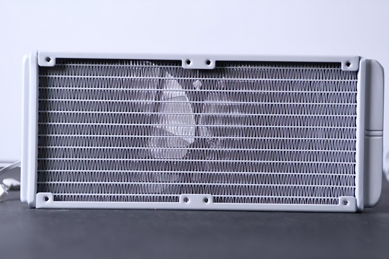 技嘉b760m电竞小雕是丐版吗,技嘉b760ddr4小雕评测