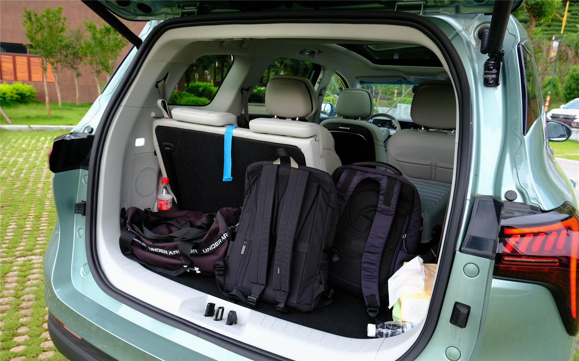 试驾风行游艇：配置控拒绝不了，三菱动力的高光时刻