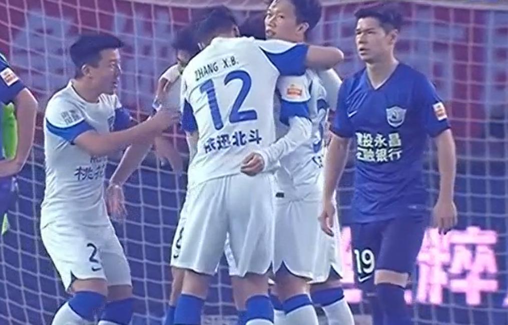 韦世豪武汉三镇比赛集锦,韦世豪野球场碾压实力