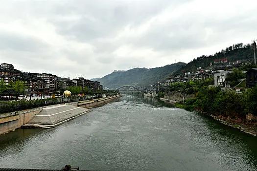 带孙女去贵阳玩,带着孙女自驾全国游