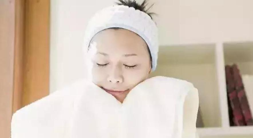 面部褐斑用什么经方,脸色暗黄黄褐斑怎么做医美