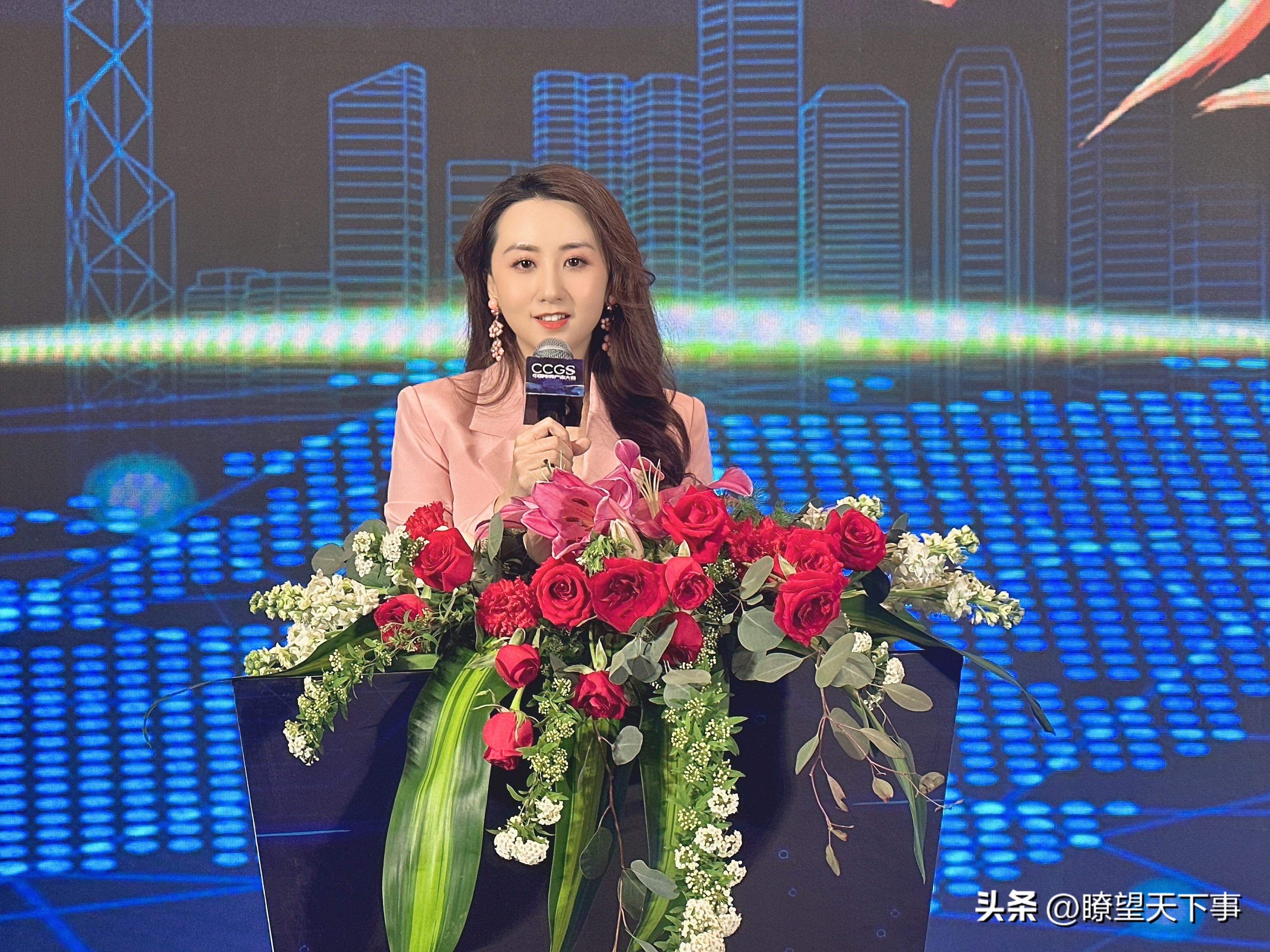 龙煦霏中国传媒大学,龙煦霏主持人