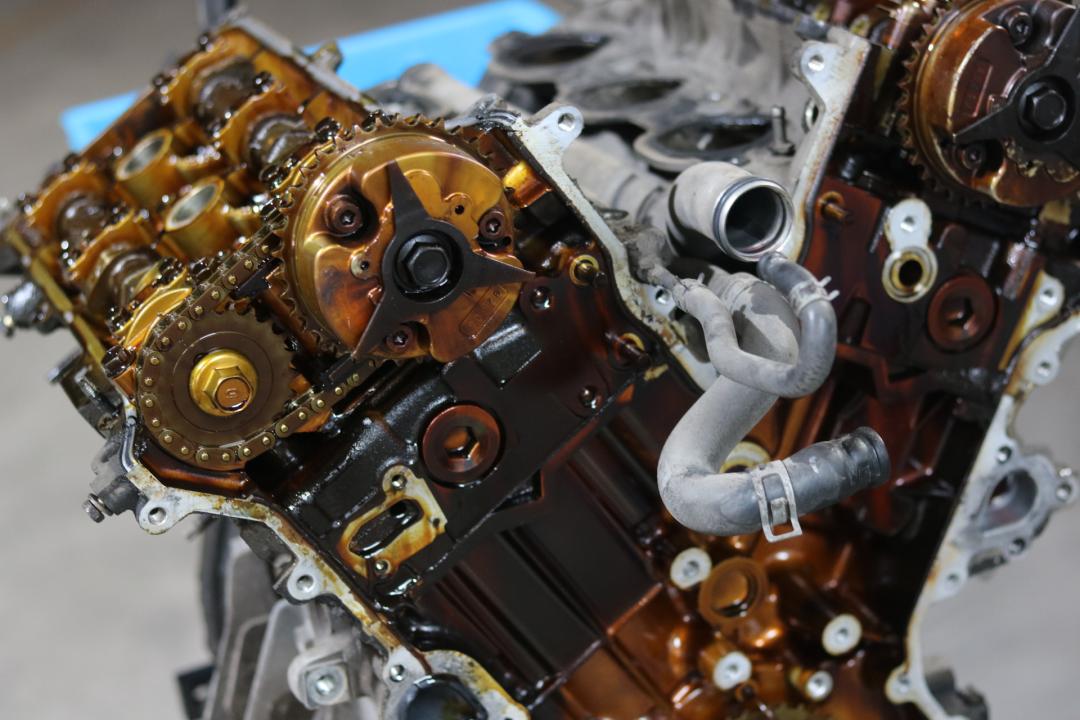 03年丰田霸道全车翻新多少钱,2004款丰田霸道拆车视频