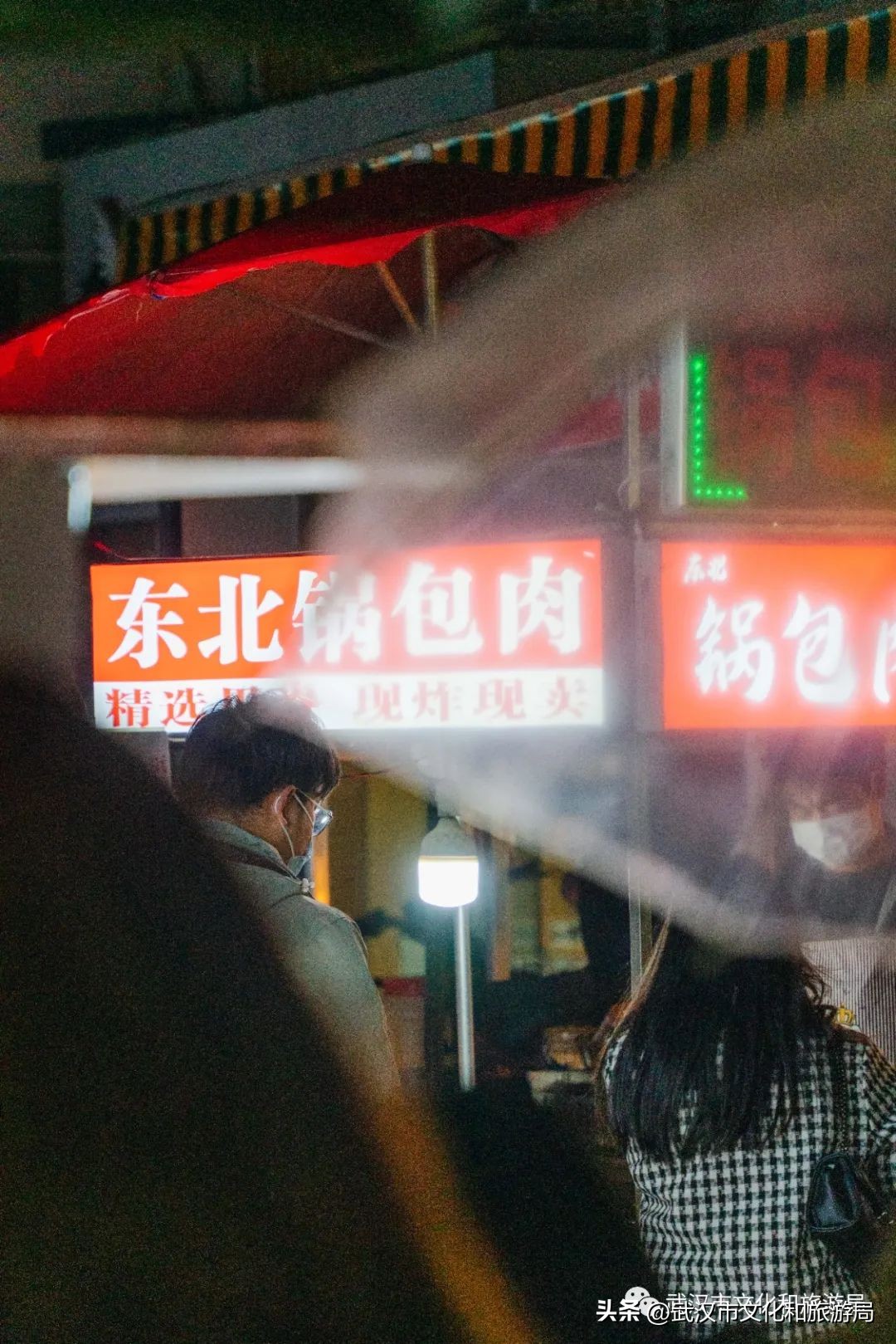 武汉这条街有多热闹,武汉这条街有500年历史