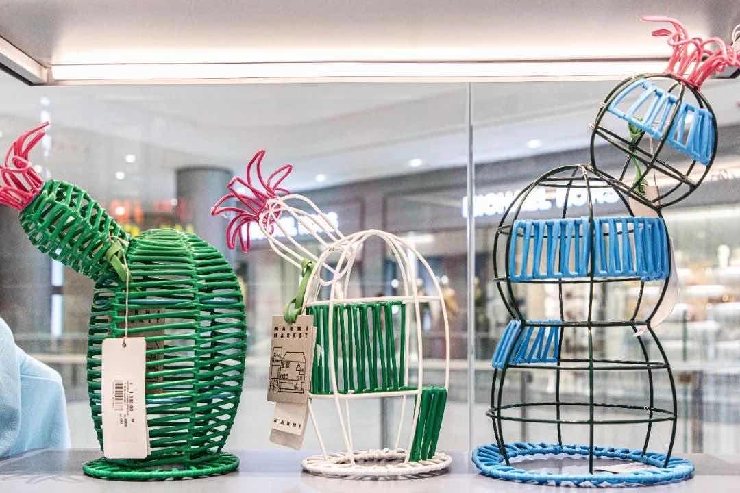 奢侈品牌联名营销,ip联名等方式持续拓展品牌知名度