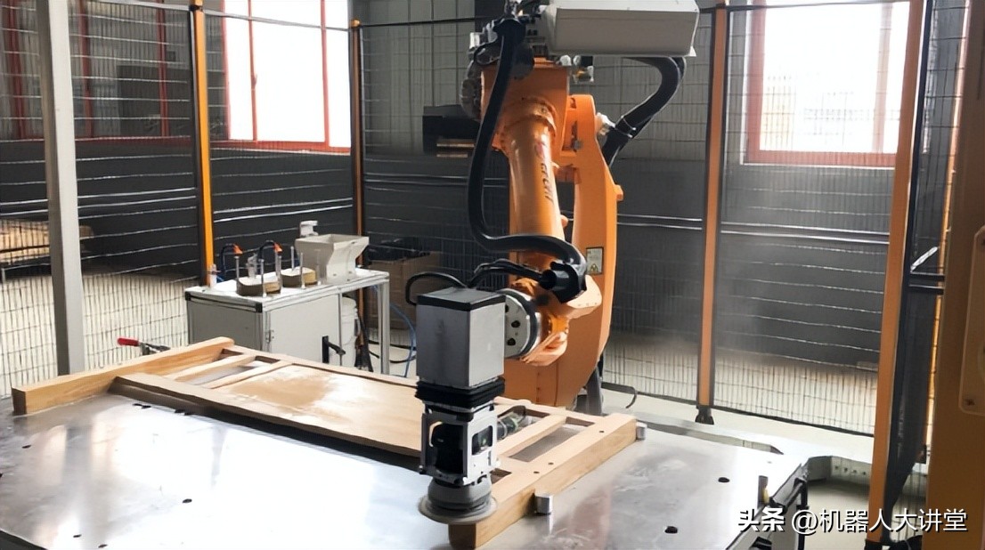 机器人+家具产业怎么做？这家企业创新开拓“共享工厂”模式