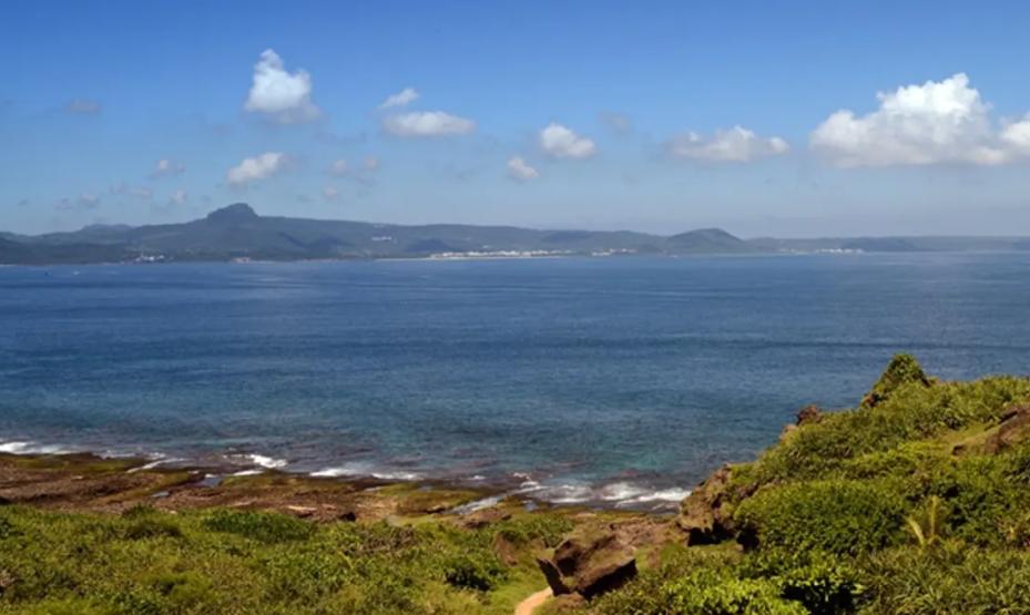 两个国民*党***官高**游泳回大陆，一个成为了企业家，一个成为经济学家