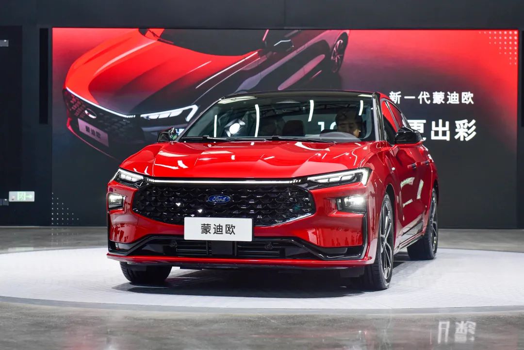 18款蒙迪欧2.0顶配深度测评,2.0凯美瑞和1.5t蒙迪欧哪个动力大