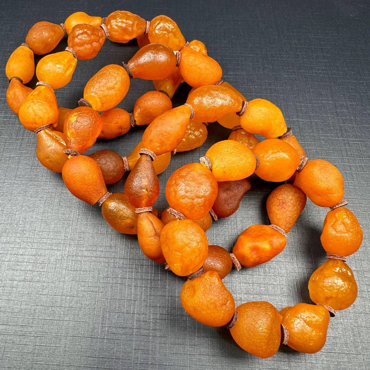 蜜蜡手串无光泽,蜜蜡手串真假识别方法