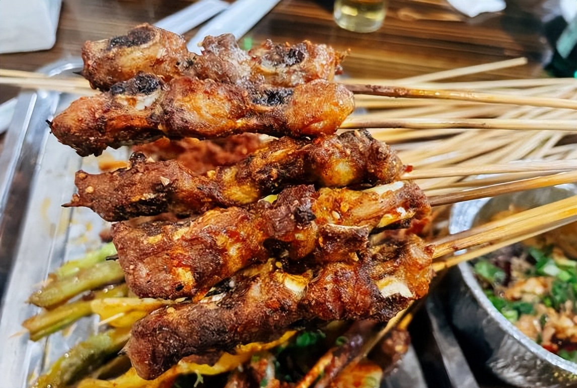乐山必吃十大美食视频,说说你心目中乐山最好吃的烧烤