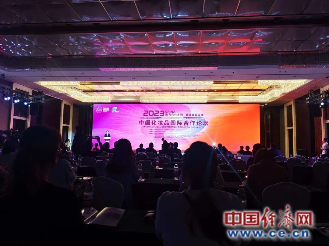 中国进口化妆品多少亿美元,世界top10的化妆品出口额