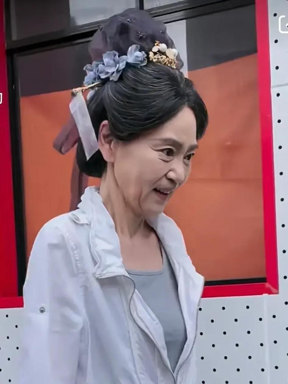 瘦得脱相的女人,瘦到脱相的女明星真的好看吗