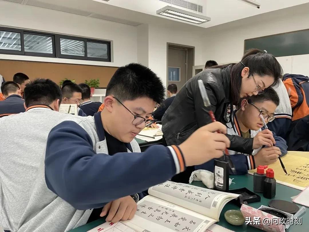 文明校园创建擦亮立德树人底色,创建文明校园从我做起简单又好看