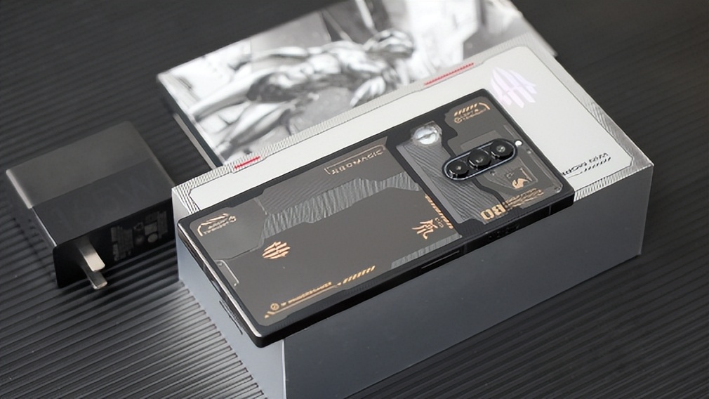 红魔8pro银翼透明版外观,红魔8pro三种颜色有什么区别