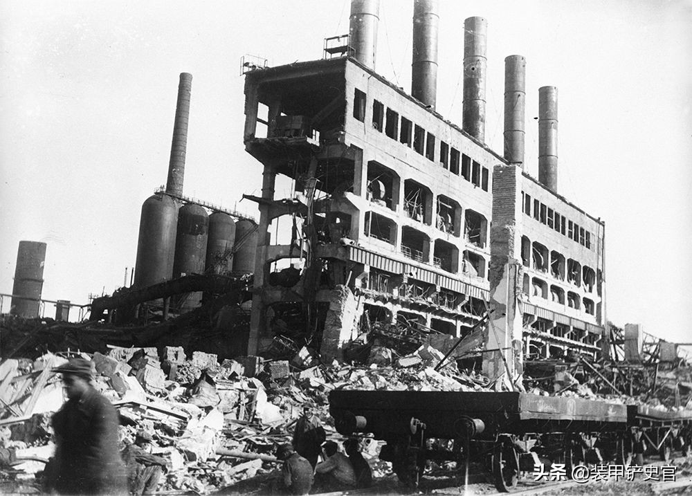 亚速钢铁厂员工,亚速钢铁厂当地工人