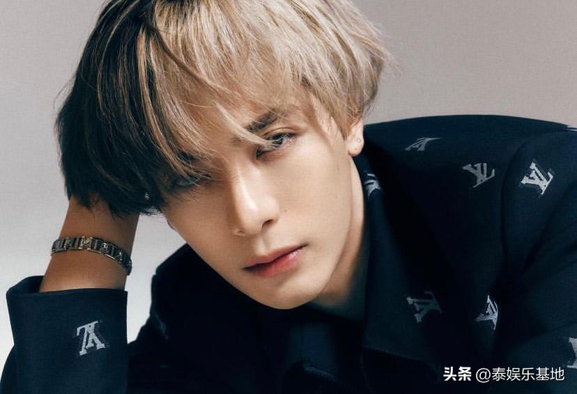 王嘉尔泰国清理垃圾,王嘉尔泰国环保活动