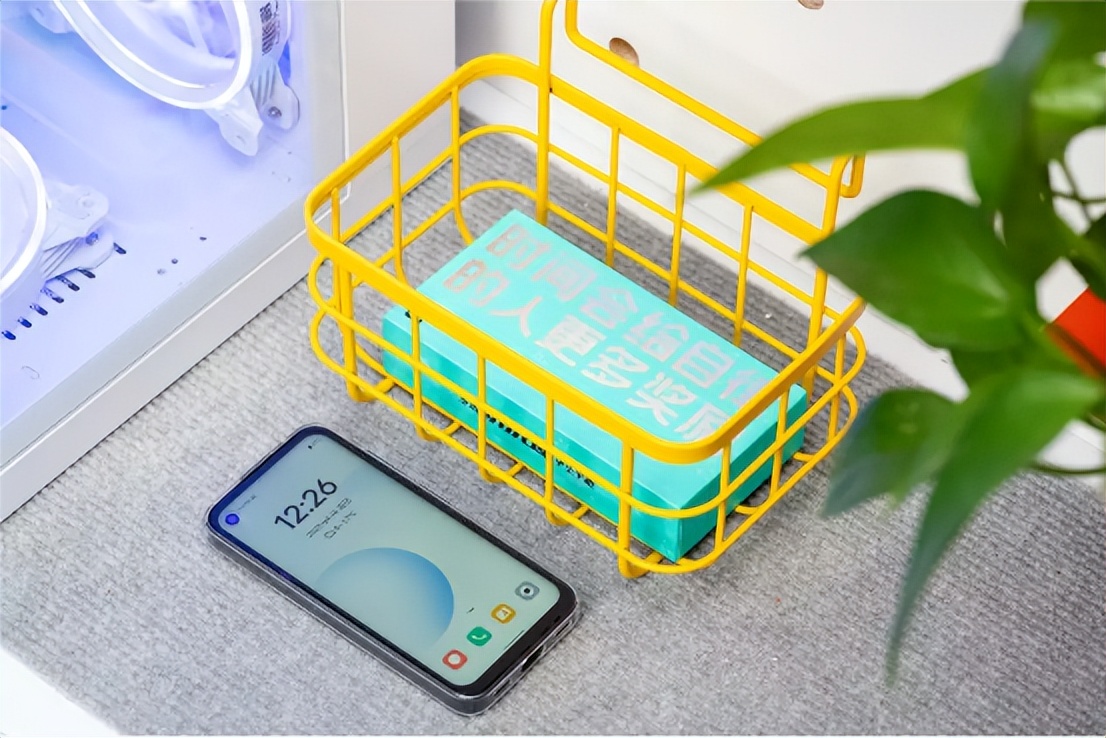 孩子爱玩手机怎么办？源头解决，防沉迷手机Qin3ultra评测分享