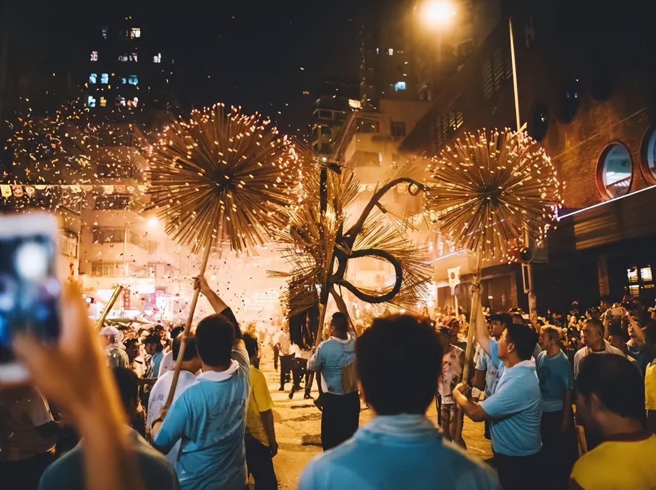 什么时候去香港旅游便宜,什么时候去香港旅游比较便宜