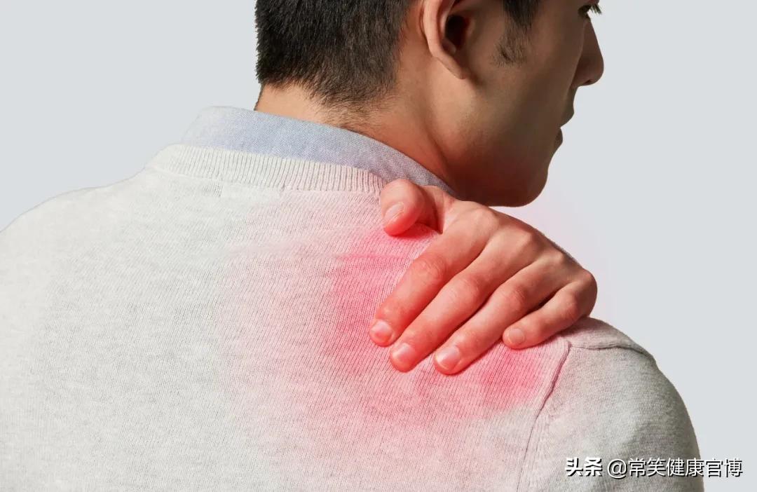 肩膀疼痛竟然也是肝癌的症状,左右肩膀痛与肝癌早期有什么关系