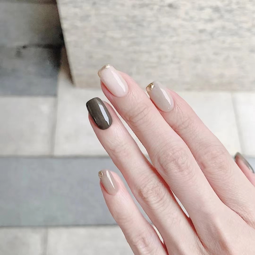 超级好看的三款美甲教程来啦,五彩美甲如何涂出高级感