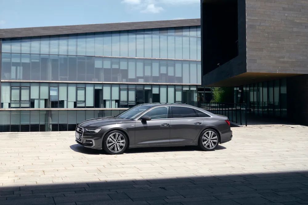 奥迪全新a6l55tfsiquattro,新奥迪a6l中期大改款