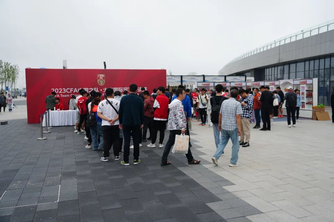 中国足球开启留洋,大连足球队向国足发起挑战