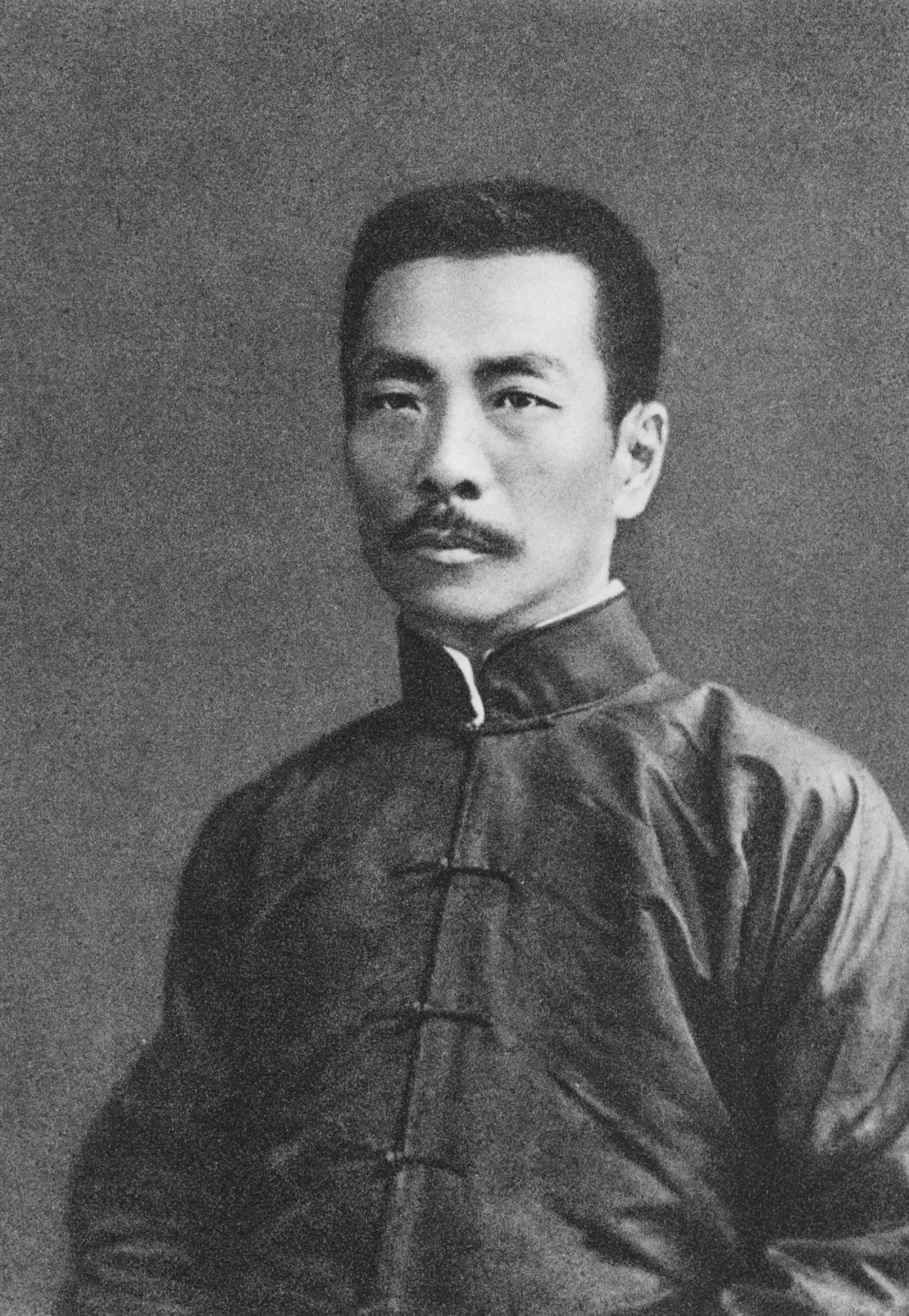 各前辈评价华晨宇,如何评价华晨宇的歌曲