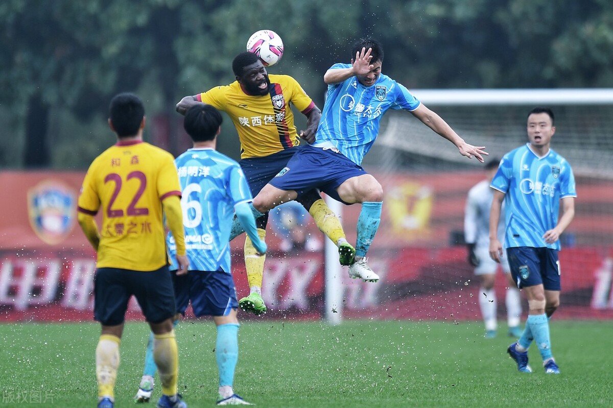 《足球之夜》有毒？曝西安足协禁止注册裁判员观看，强调不准闹事