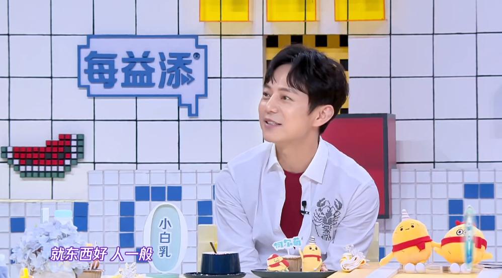 男明星怼脸拍丑照,男明星黑白照片怼脸