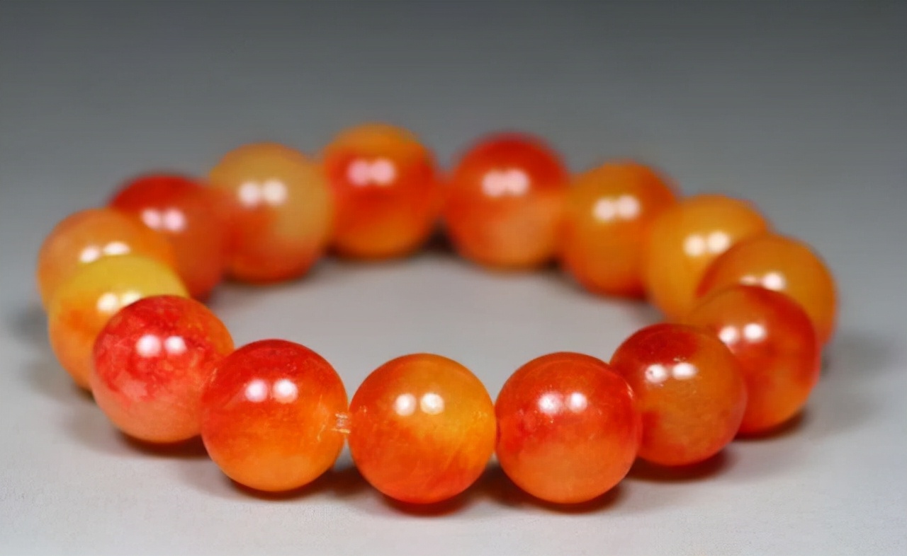 戈壁滩真的有好看的石头吗,戈壁滩上的各种石头