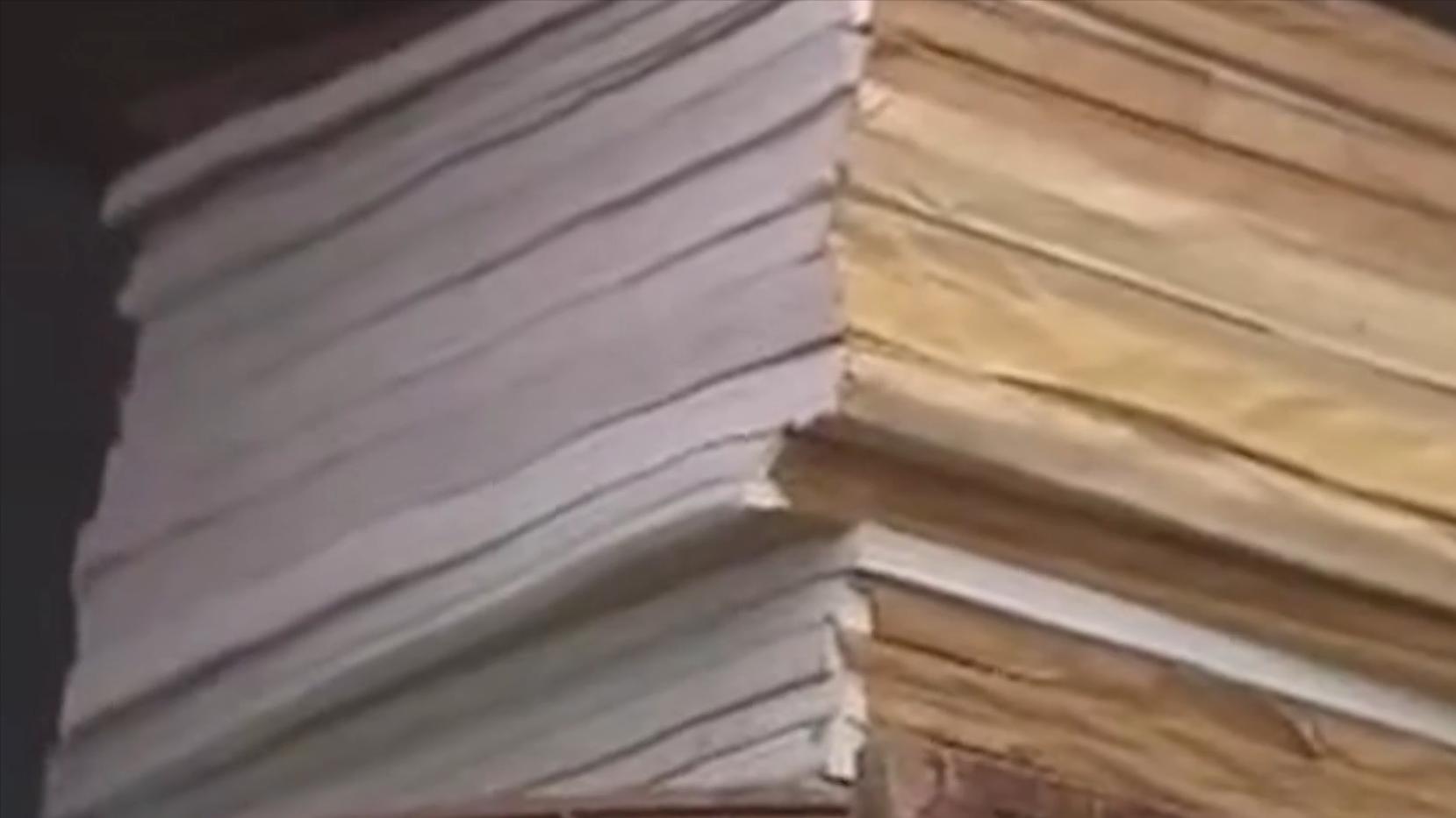 六旬老人晕倒医生急救援,八旬医生抢救老人