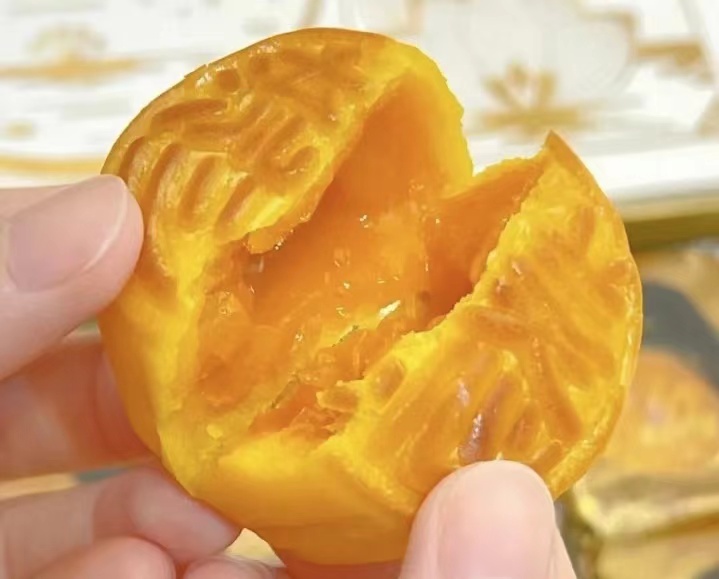 中秋礼品大一点的月饼送长辈,中秋节送岳父岳母月饼礼盒送几盒