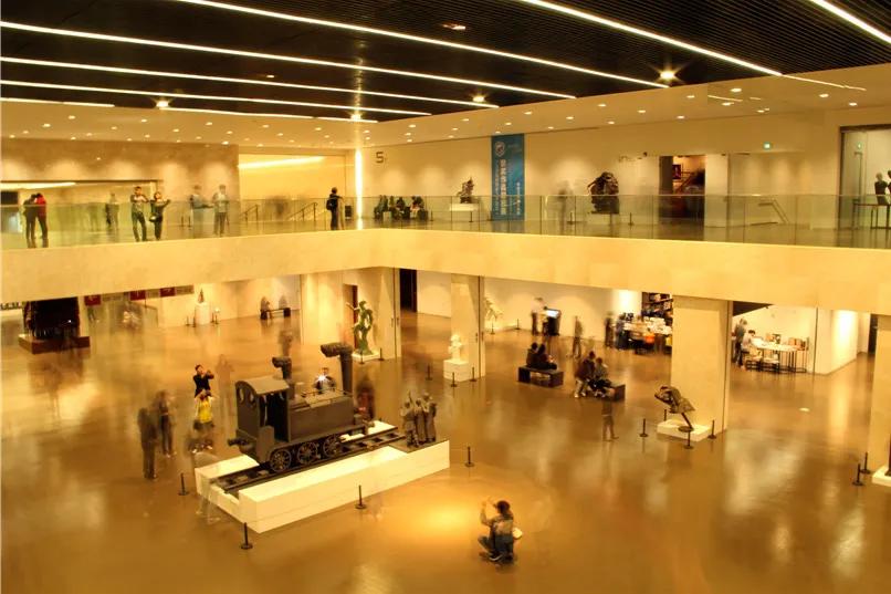 上海十大人气景点有外滩、南京步行街、上海迪士尼乐园…