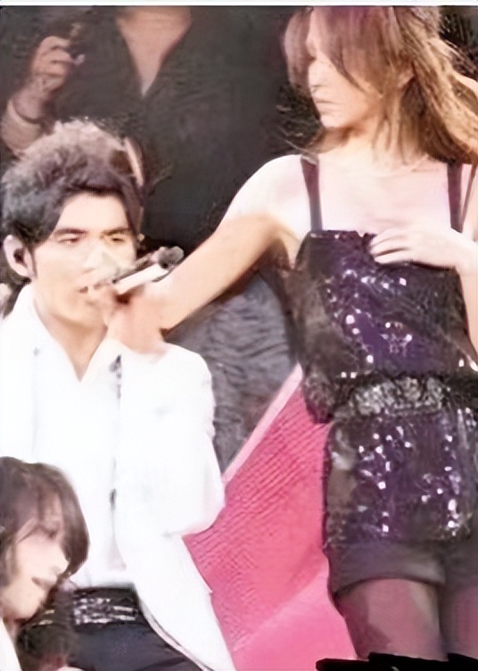 angelababy杨颖访谈,angelababy聚会合影回应