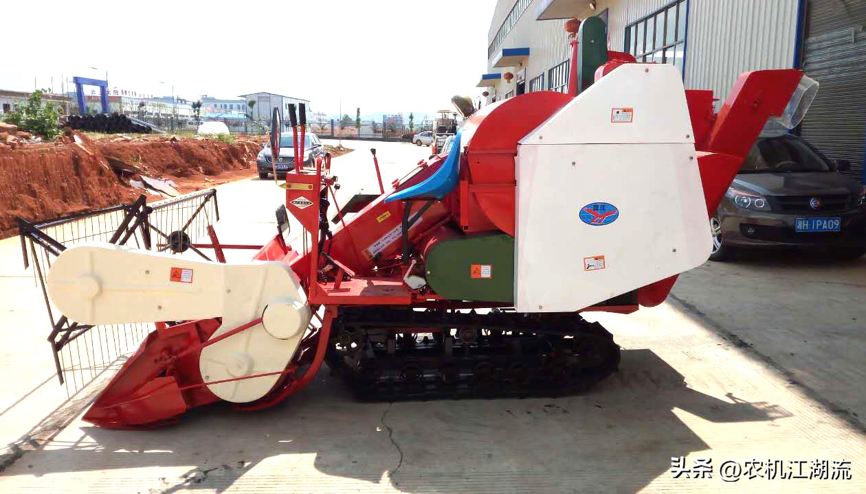 水稻收割机视频和介绍,大型水稻收割机的技术参数