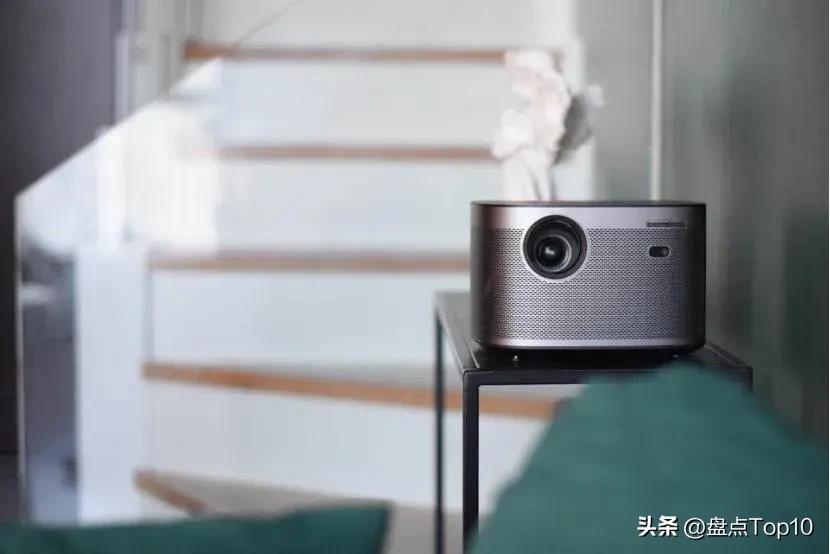 室内投影仪什么牌子好,现在什么牌子的投影仪效果好