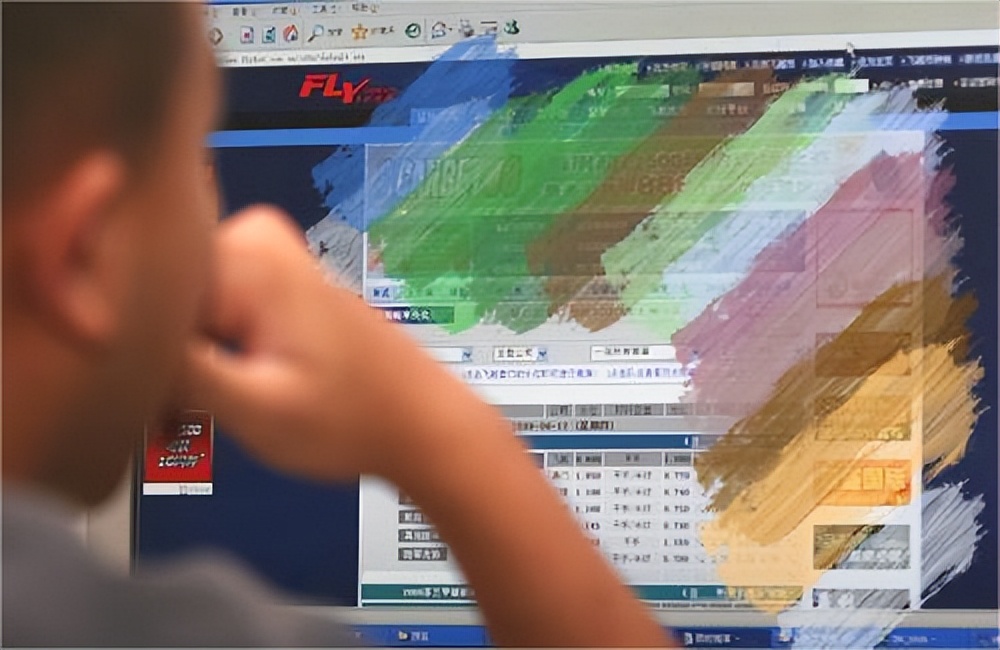 香港一对老年夫妇跳楼身亡,香港父母双双跳楼案