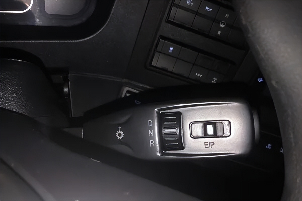 姹夐┈绉戞妧棣栧彂h7em7涓ゆ鏂拌溅,姹夐┈閲嶅崱h7